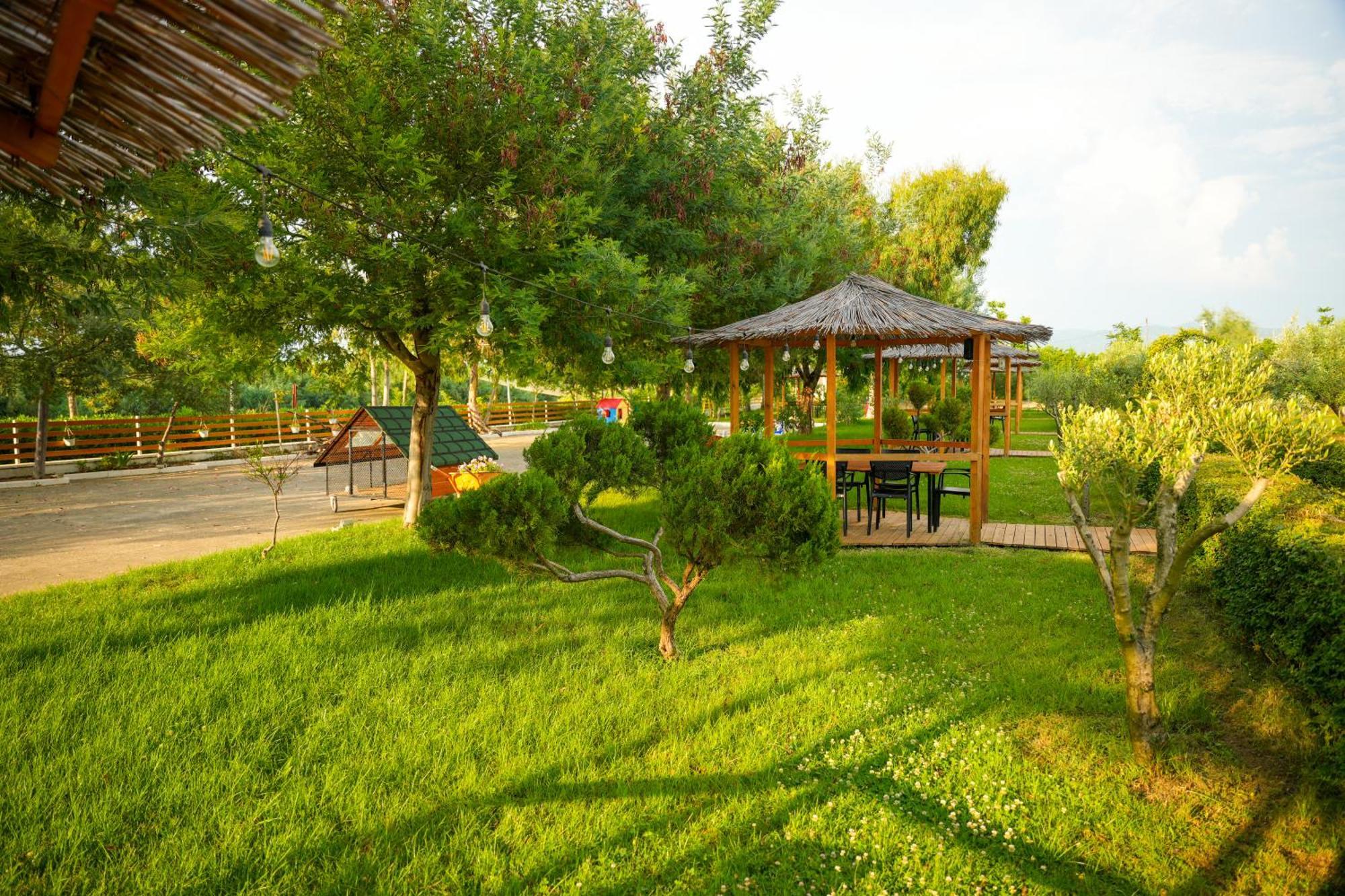 Paradise Laguna Vain Готель Лежа