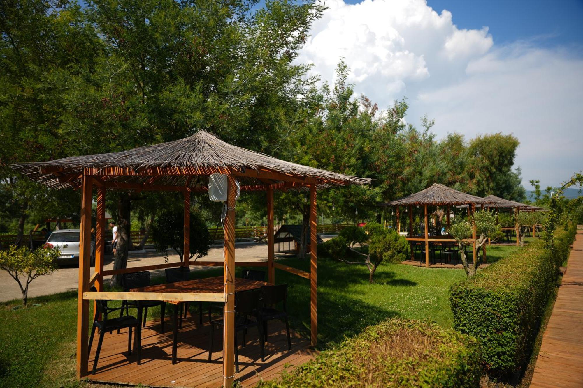 Paradise Laguna Vain Hotel