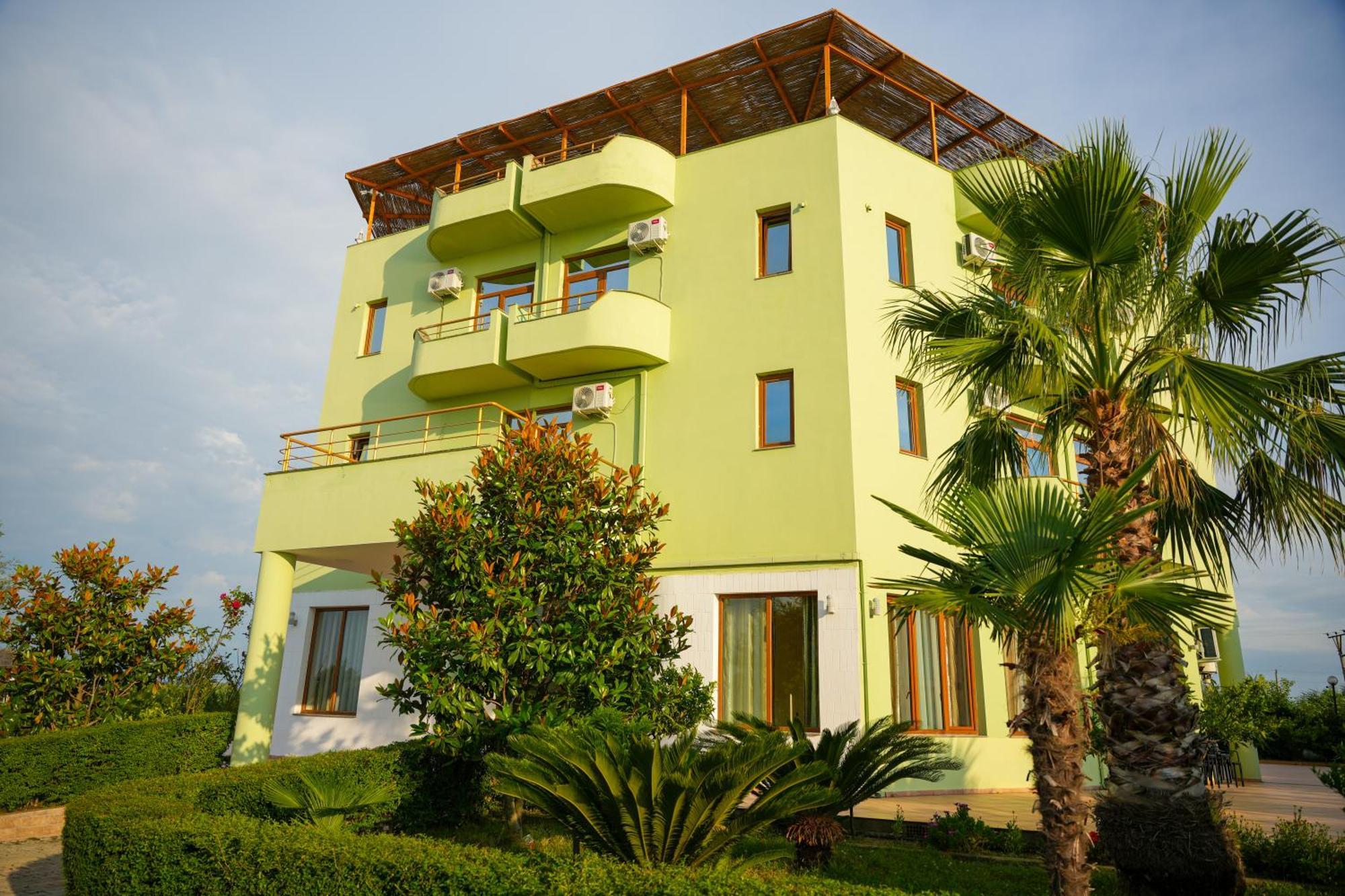 Hotel Paradise Laguna Vain *