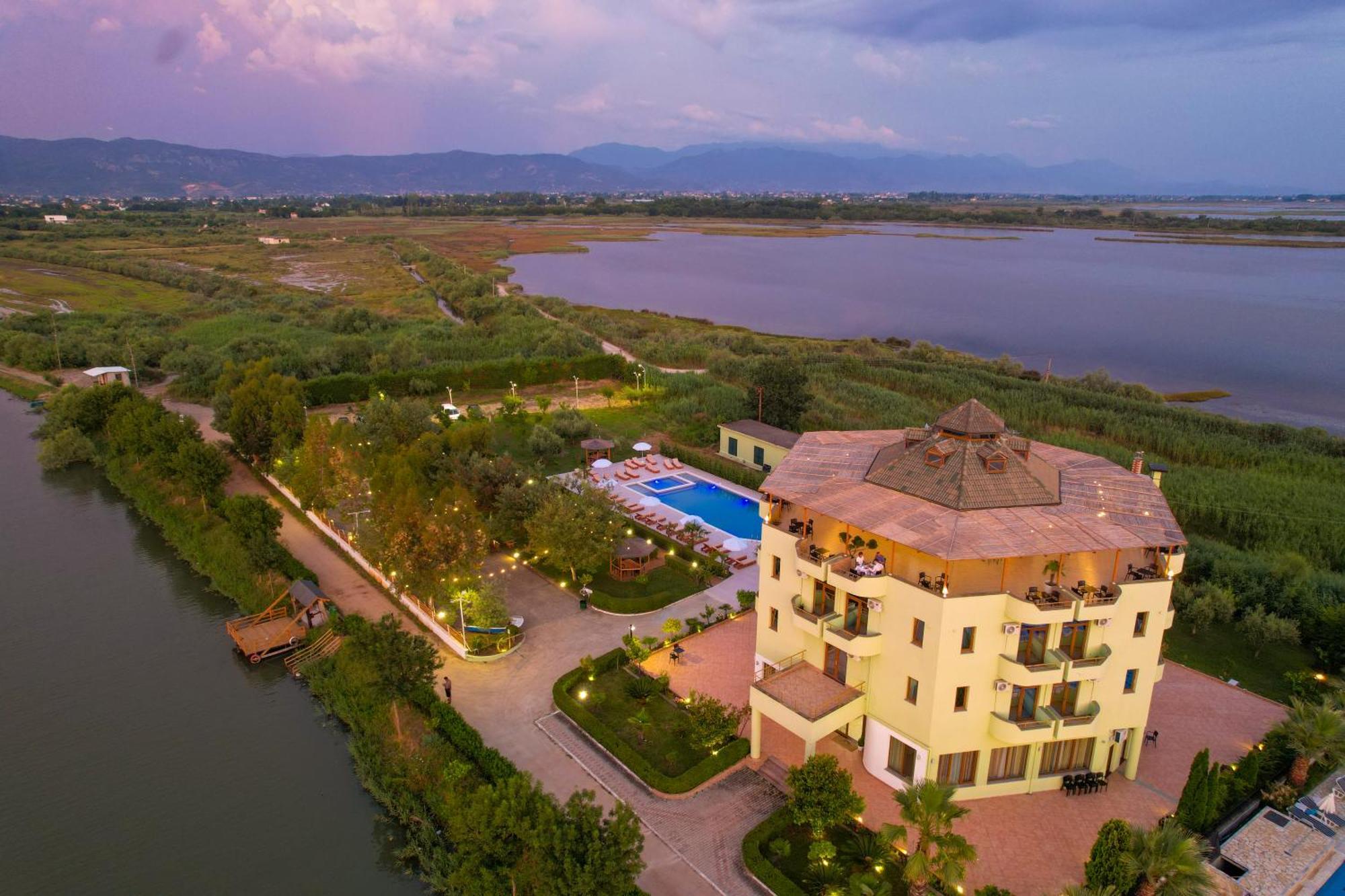 Paradise Laguna Vain * Lezhë